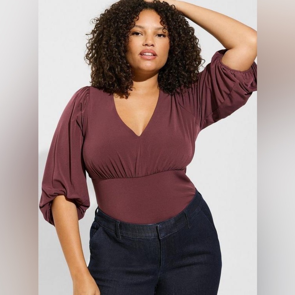 Torrid Studio Knit V-Neck Shirred Blouse Size 2X Plum Mauve Stretch Top